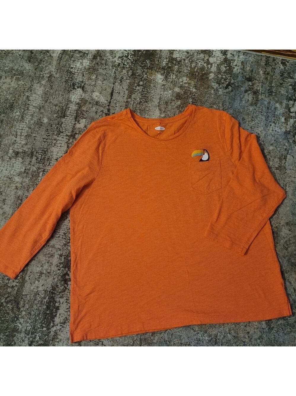 Old Navy Melon 3/4 Sleeve Shirt with Toucan Embroidery XL Looks New